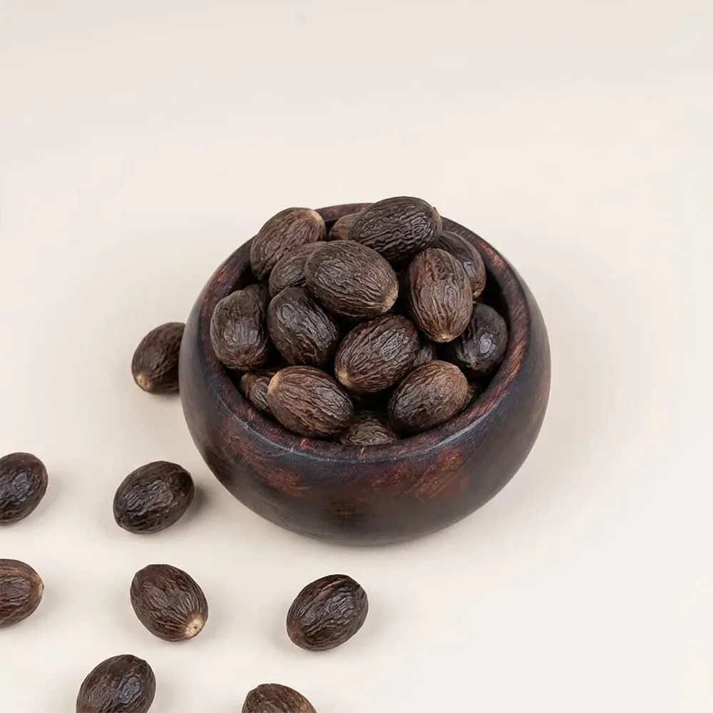 Nutmeg With Shell - Image 2