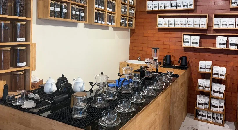 From Live Coffee Brewing to Honey Grove; Must Do Things in Thekkady, Kumily 