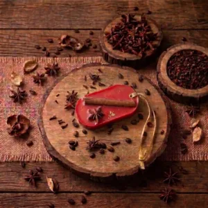 Starred Cinnamon Ruh Wax Sachet